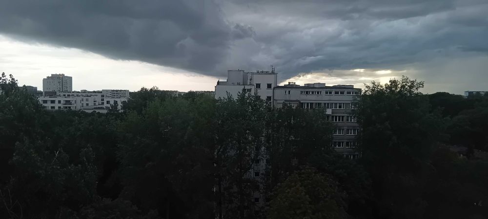 Pokój 1-os przy Metrze Pole Mokotowskie / SGH – 1600 zł z mediami! (Cicho, 2 pokoje)
