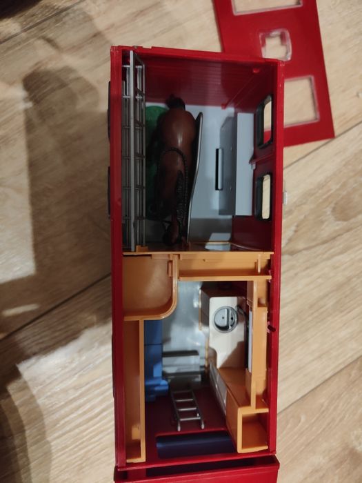 Mercedes kamper-do przewozu koni