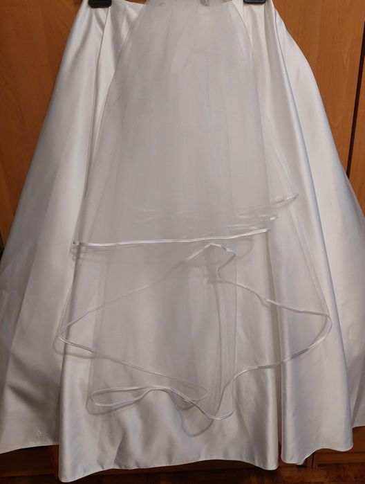 Sukienka ślubna biała