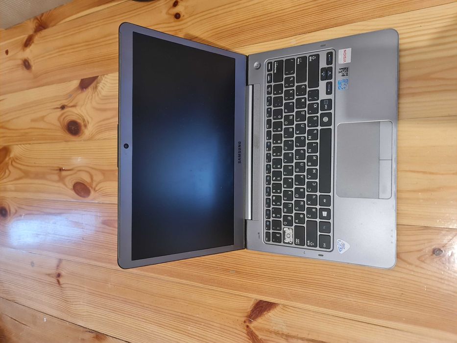 Oferuje Laptop samsung