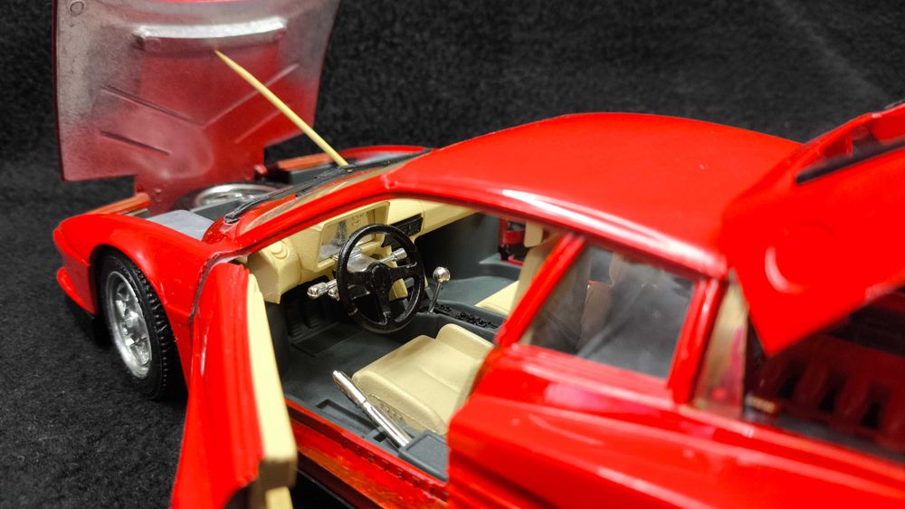 Модель авто 1:18 Ferrari TesteRossa 1984 (Bburago Italy)