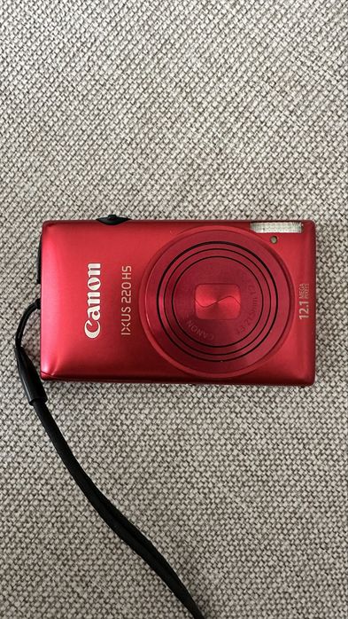 Цифровий фотоапарат Canon IXUS 220 HS терміново