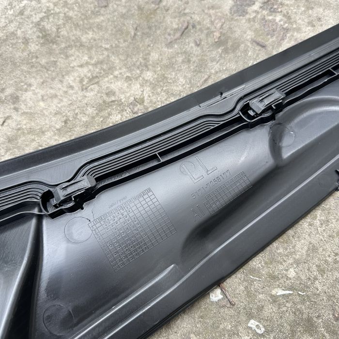 Жабо bmw f30 f31 f34накладка лобового скла бмв ф30 ф31 накладка капота