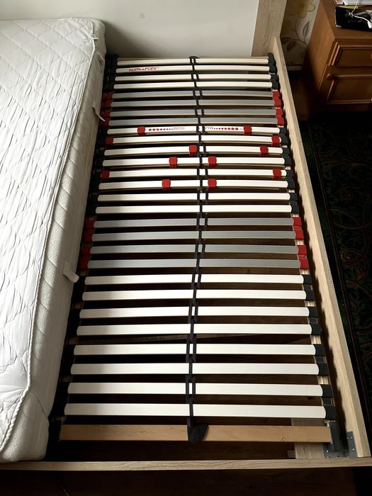 Ліжко двуспальне з ортопедичними матрацами