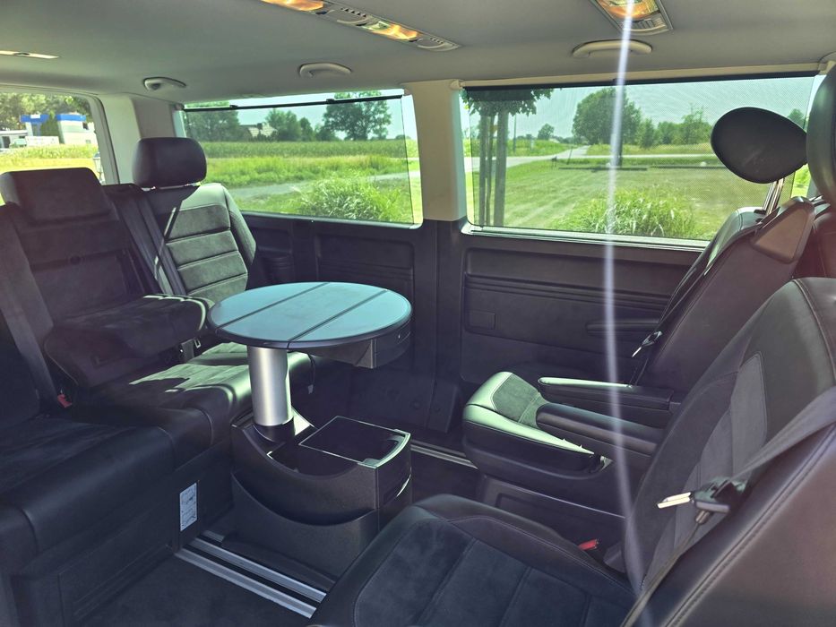 Wynajem Busa premium VW Multivan t-6 w wersi long , 7 osobowy.