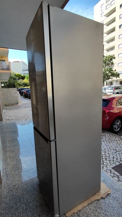Frigorífico combinado Inox Indesit