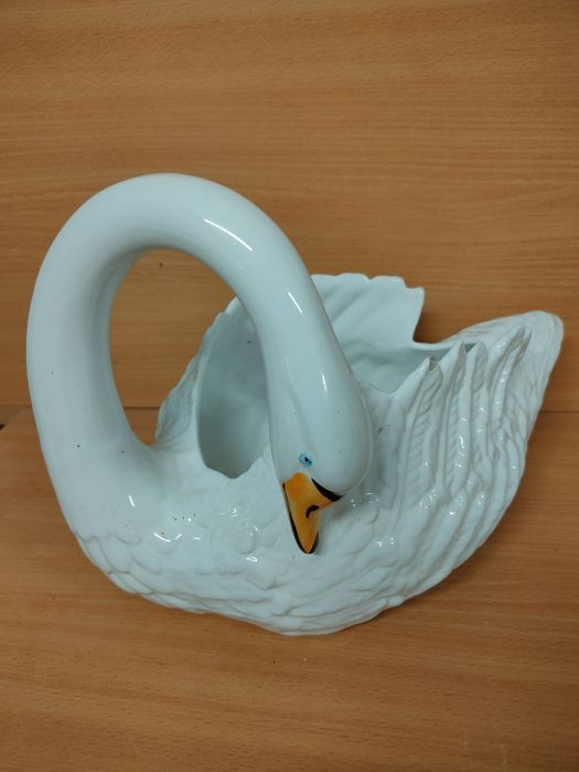 Conjunto de floreiras cisne.