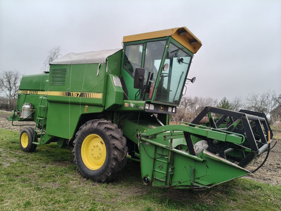 Комбайн John Deere 1157