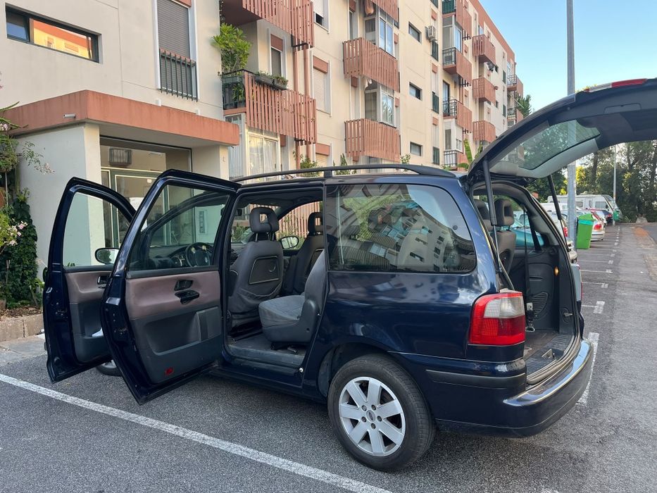 Carrinha Monovolume 7 Lugares Ford Galaxy