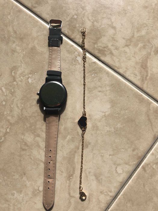Conjunto de relógio e pulseira