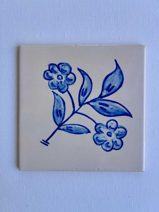 Azulejo artesanal, figura avulsa, flores