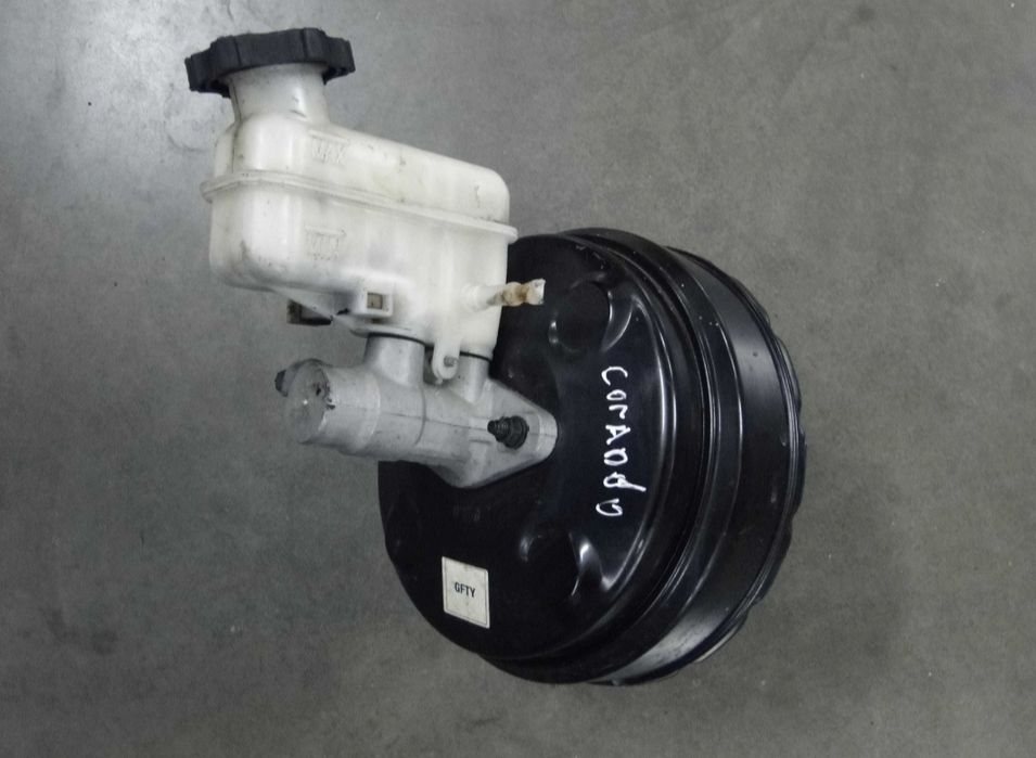 Головний гальмівний циліндр з бачком