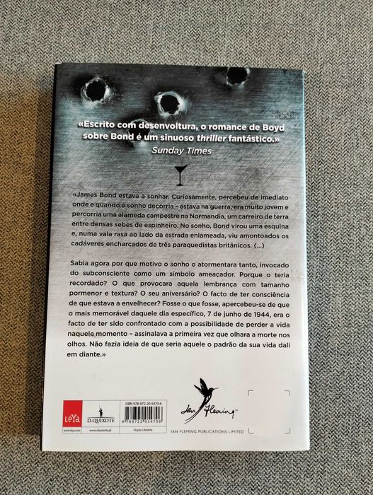 Livro "A solo - James Bond" de William Boyd
