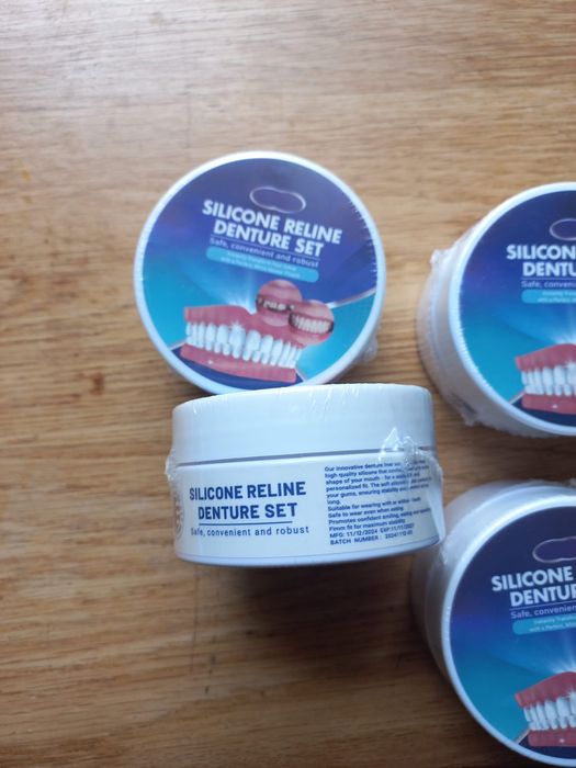Proteza Sylikonowa Nakładki na zeby  Silicone Reline Denture Set