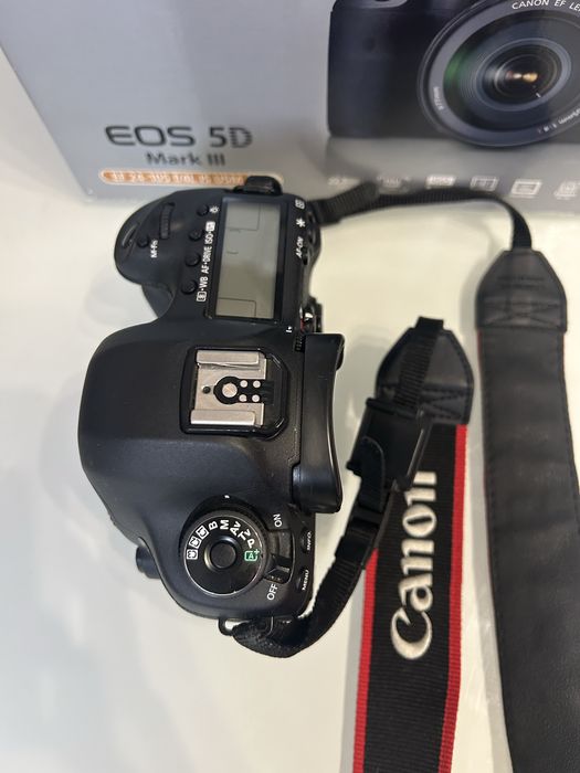 Фотоапарат Canon EOS 5D Mark III