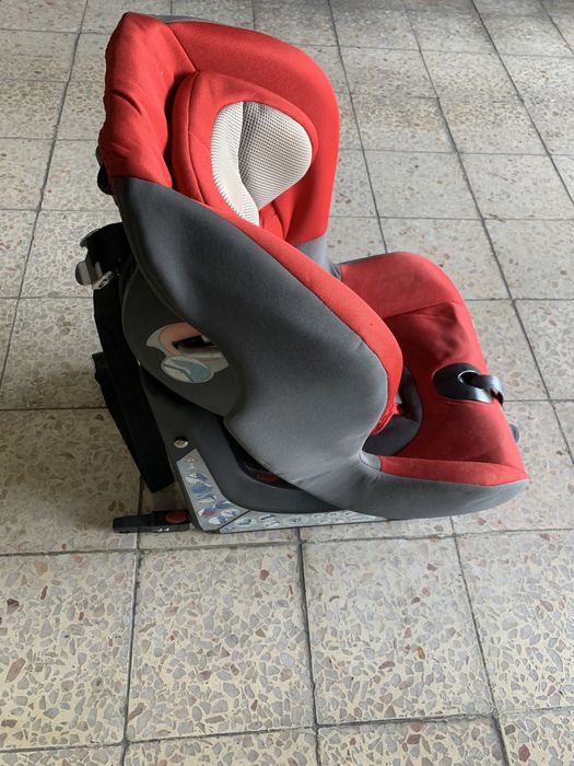 Cadeira para carro Chicco com ISOFIX Grupo 1 (9-18kg)