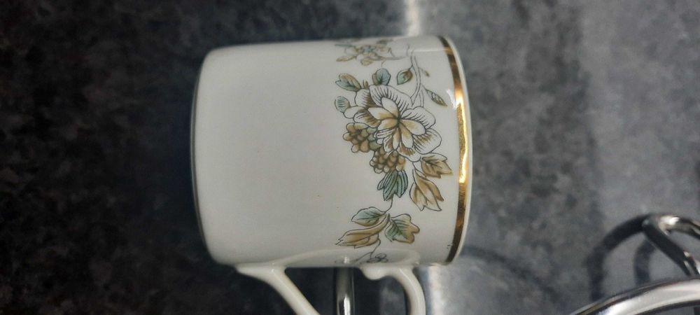 Vista Alegre, Pionia, conjunto 12chávenas café