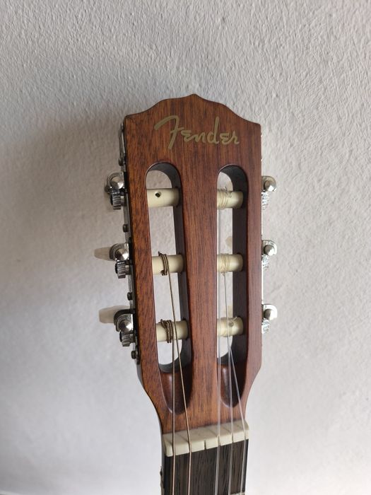 Viola acústica Fender