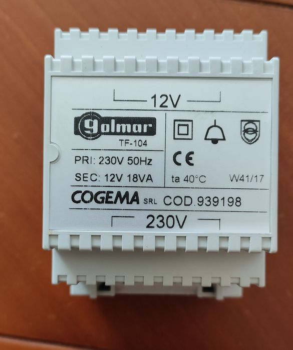 Transformador Golmar TF-104, 230V/12V, 18VA, bom estado