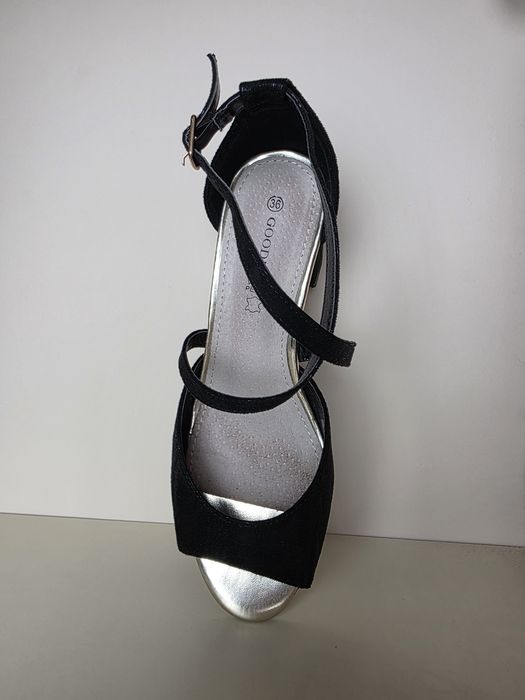 Buty na obcasie 36