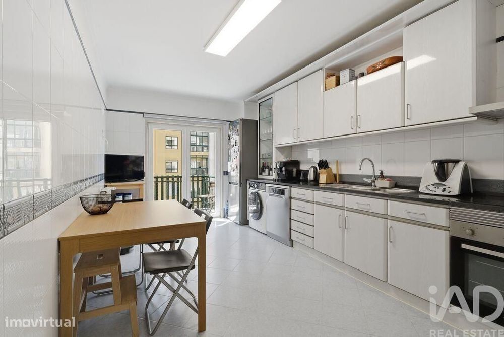 Apartamento T2 em Queluz e Belas de 107 m2