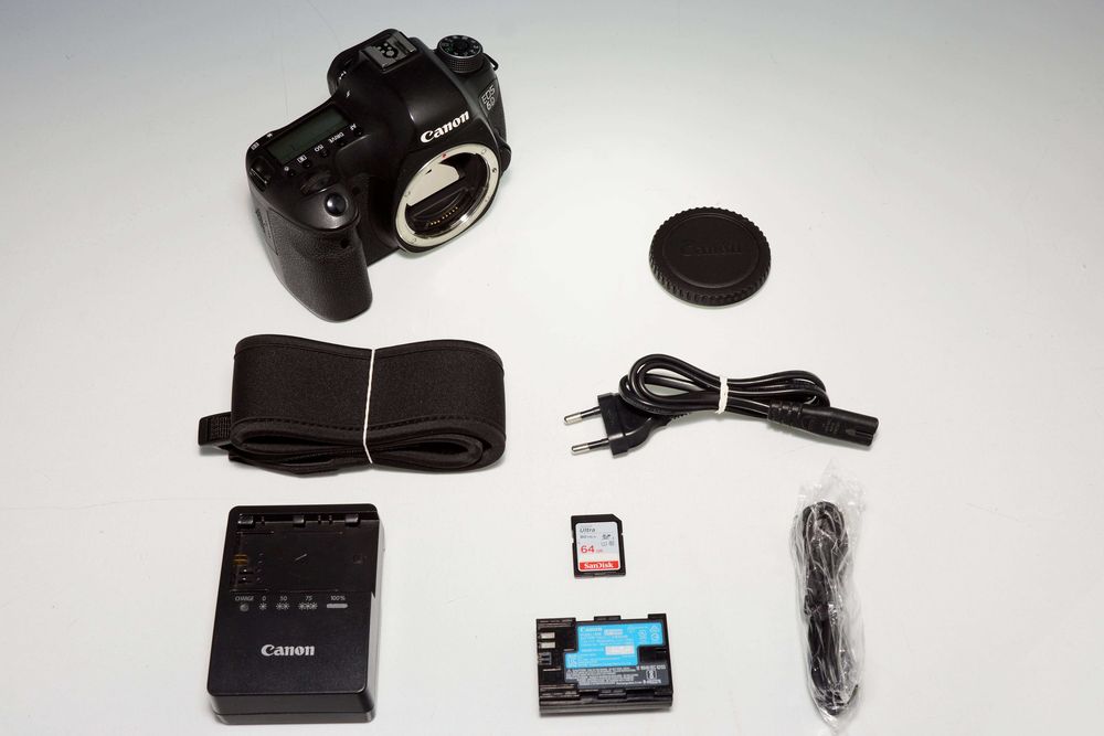Aparat foto CANON EOS 6D 20.2Mpx Body 61.218 zdjęć Wi-Fi GPS + SDXC 64GB # Gwarancja FV
