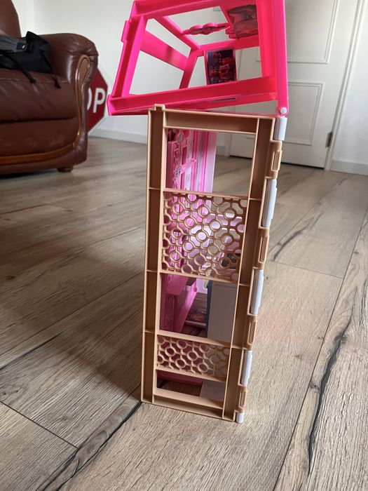 Casa de bonecas Barbie cor-de-rosa - Ótimo estado!