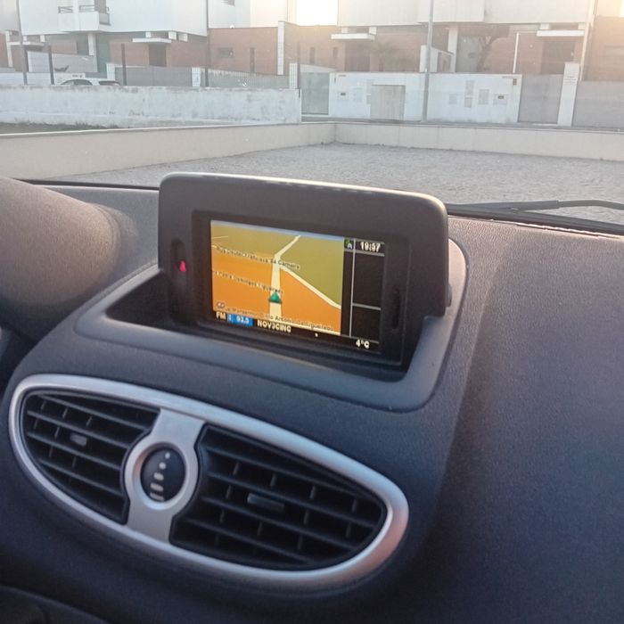 Renault clio 1.2 dynamique s Gasolina 2011