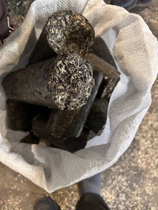 Брикеты семечка дерево вугільні торф Пеллеты ДОСТАВКА  Дрова УГОЛЬ