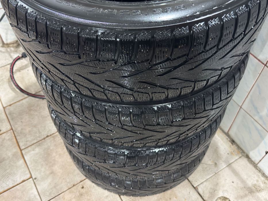 Зимняя резина 225/50/17 Nokian hakkapelita
