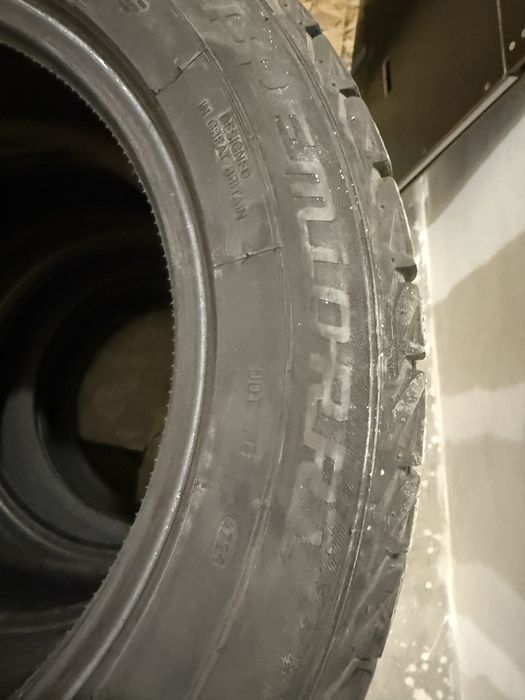 235/55R17 продам