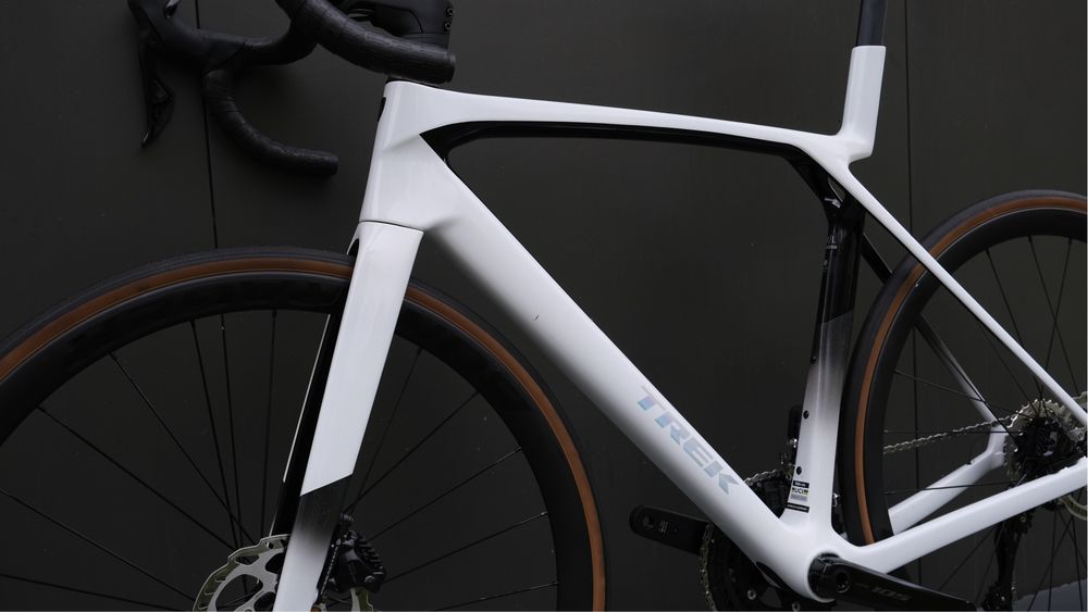 Новий шосейний велосипед Trek Madone SL 6 105 Di2 Gen 8 (2025)