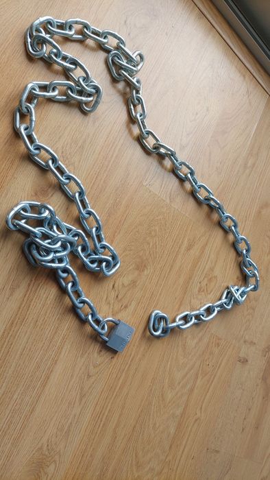Corrente com cadeado