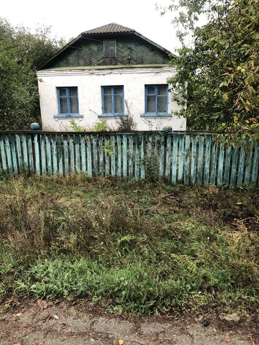 будинок в селі Пиріжки