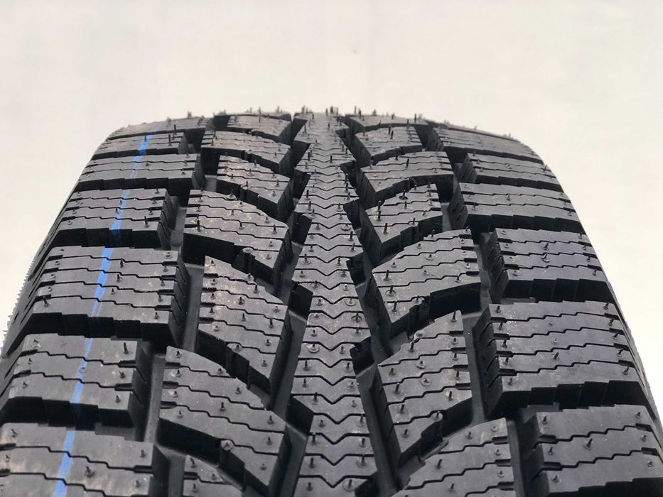 Шина зимова 225/65 R16C 109/107T резина зимня NHK MYKI POLAND