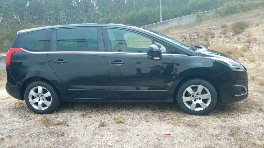 Peugeot 5008 1.6HDi 7L