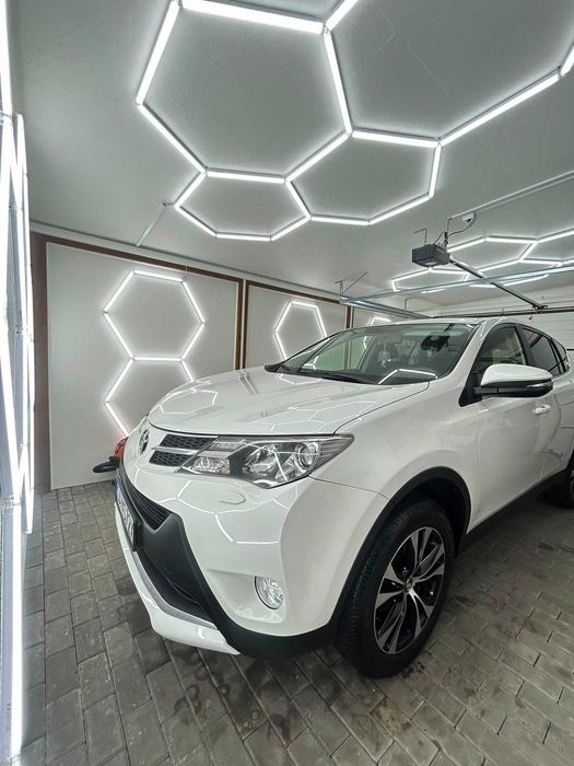 Toyota RAV-4