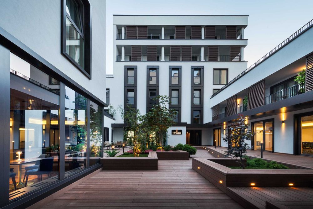 Люкс апартаменти у Центрі. ВКЛЮЧЕНО комун. та прибирання. БЕЗ КОМІСІЇ