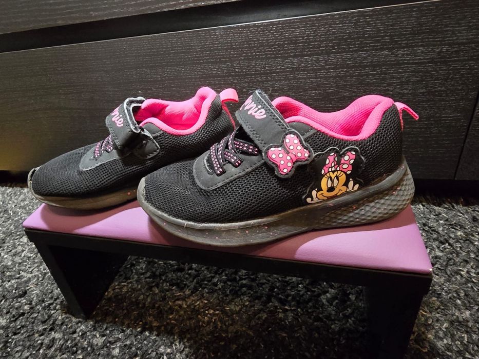 Віддам речі на дівчинку