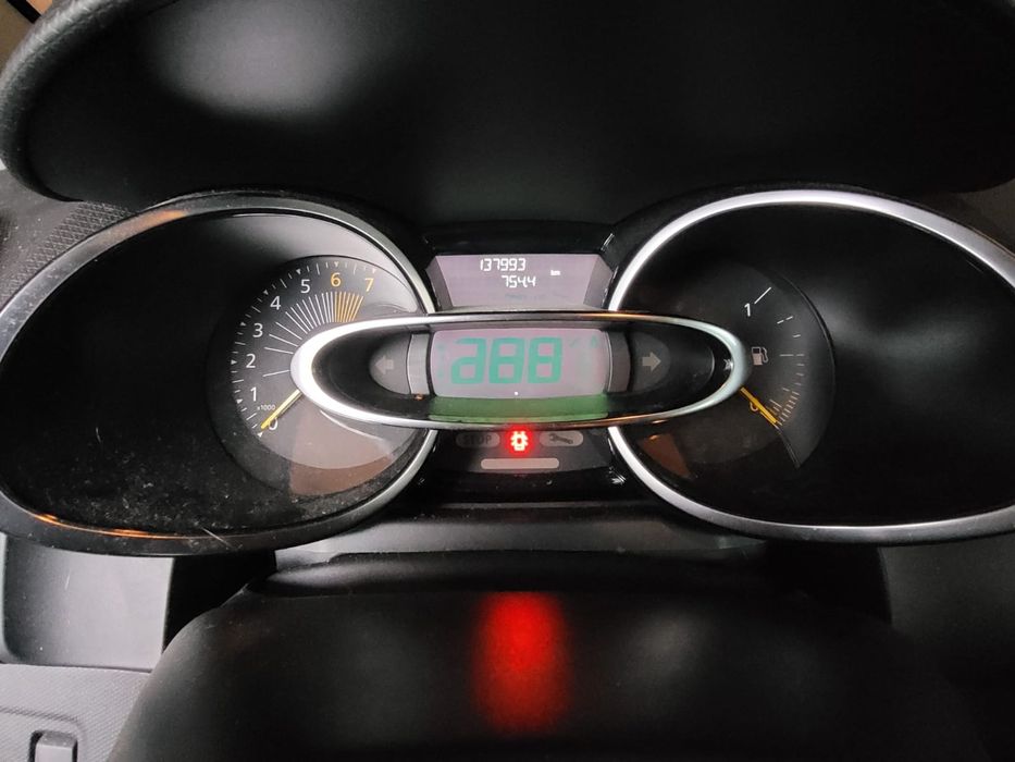 Renault Clio IV Benzyna Nawigacja Tempomat 5 Drzwi Niski Przebieg