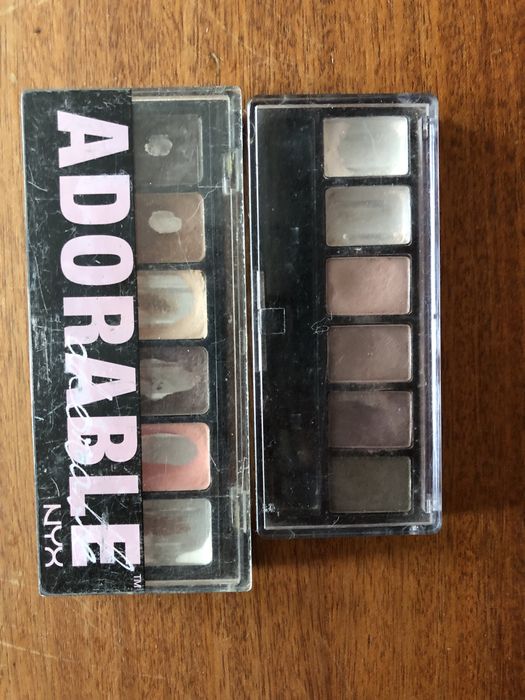 Тіні для повік два набори, б/у.