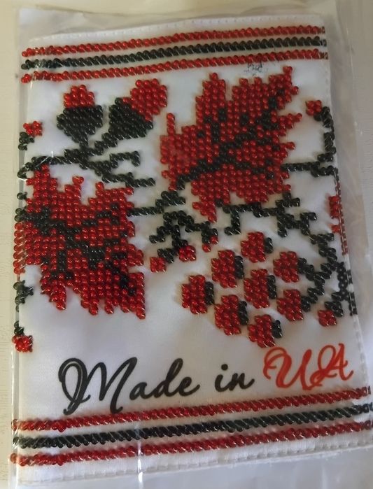 Продам обкладинки на паспорт,вишиті бісером