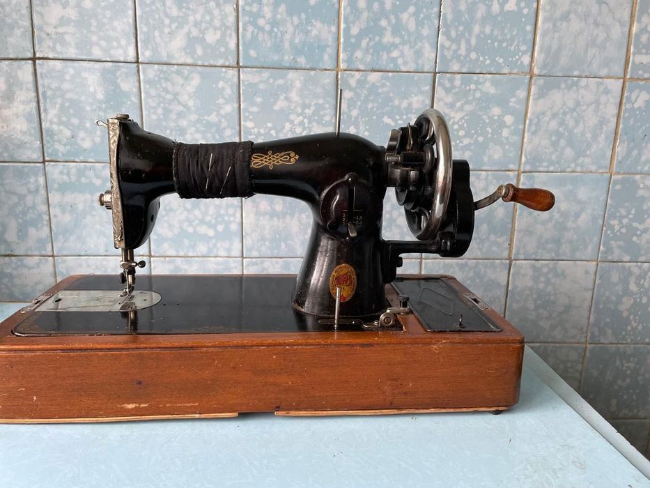 Швейная машинка "Подольская" /«Чайка»