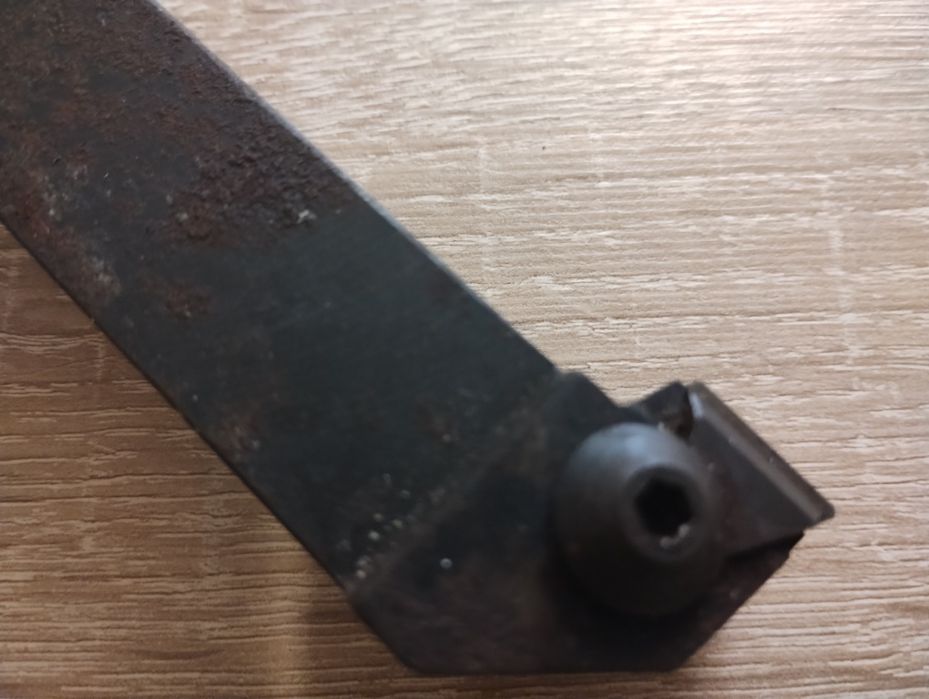 Nóż Tokarski,ucinak