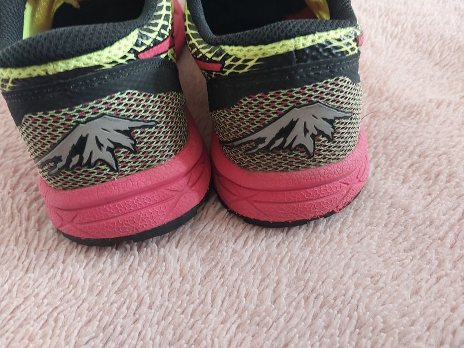 Trailowe Asics Fuji Lyte 37,5 biegowe 23,5cm biegowe