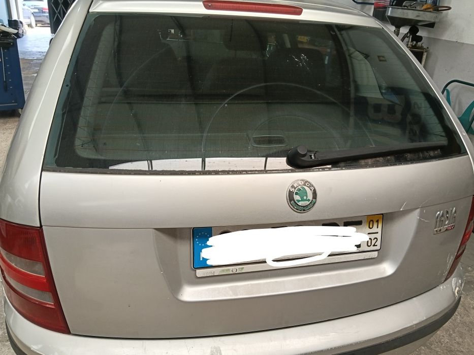 Skoda Fabia II - carroçaria e interiores
