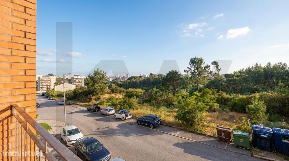 T2 Quinta da Borleteira: Luminosidade, Áreas Generosas e Garagem Box