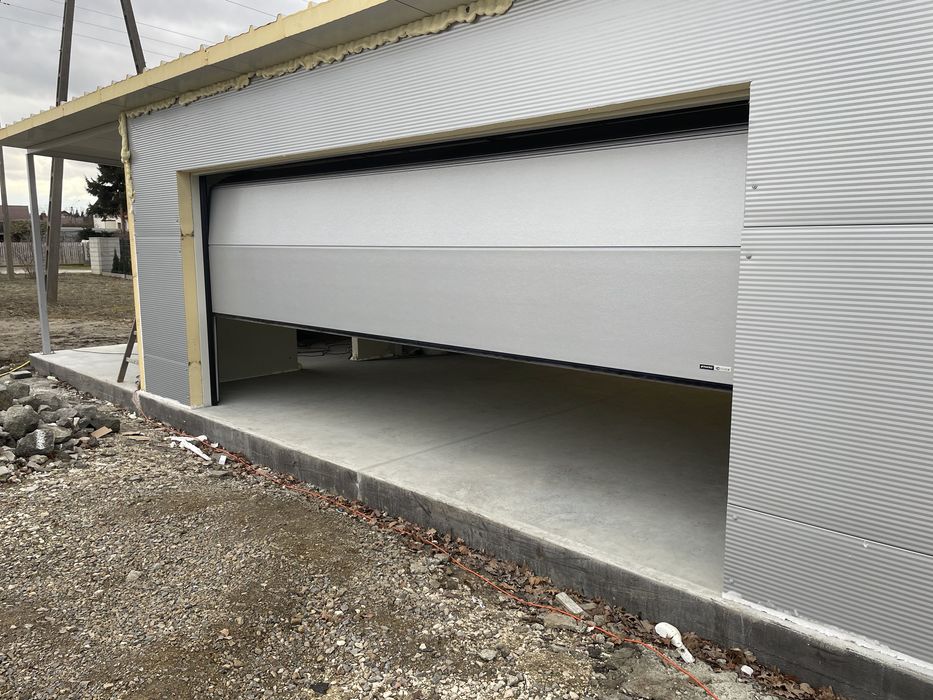 Brama garażowa segmentowa srebna 5000x2250