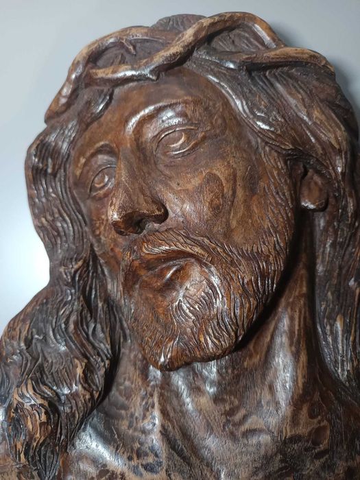 Busto de Jesus Cristo em Madeira Maciça – Escultura por Fernando Silva