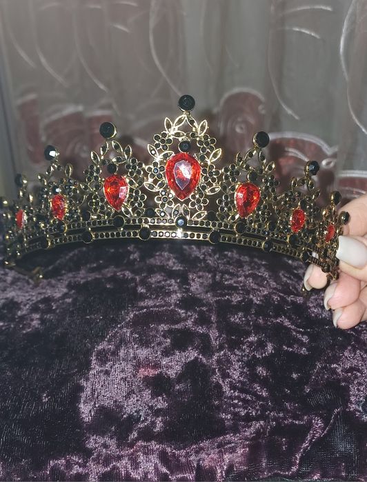 Корона на торт, випускний, на свято.